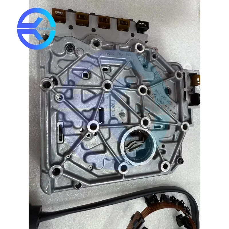 

Automatic Transmission Valve Body 01M 095 096 With Internal Wiring Harness Suit For VW Jetta Golf 99-05 01M325039F 01M325283A
