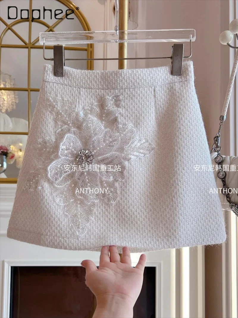 

2025 Winter New Heavy Beaded Rhinestone Floral Embroidery Tweed Skirts High Waist Slim Elegant Ladies Mini Skirt A-line Skirts