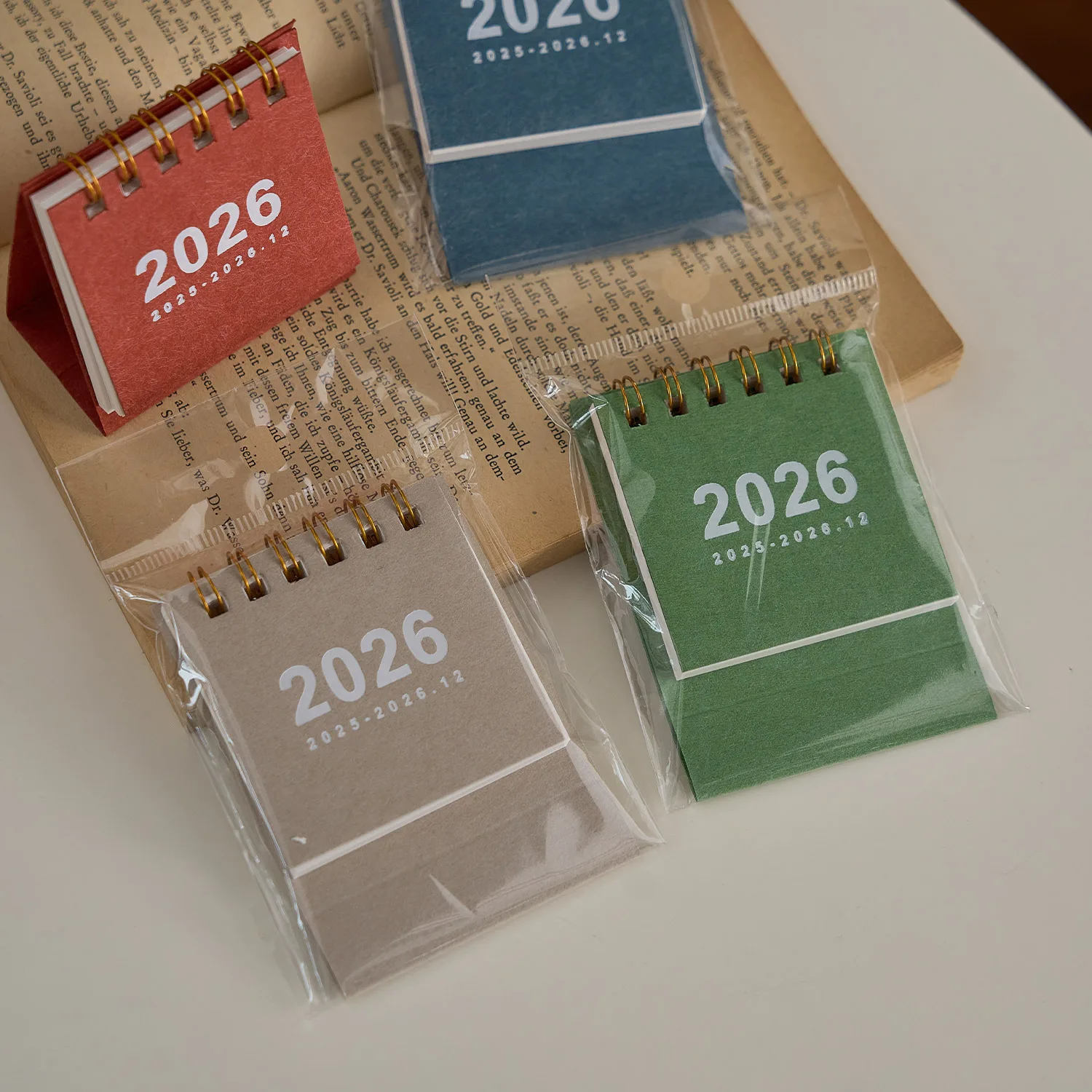 2026 Mini Desk Calendar Casual Style Solid Color Portable Calendar Desktop Ornament Check-In Plan Small Desk Calendar
