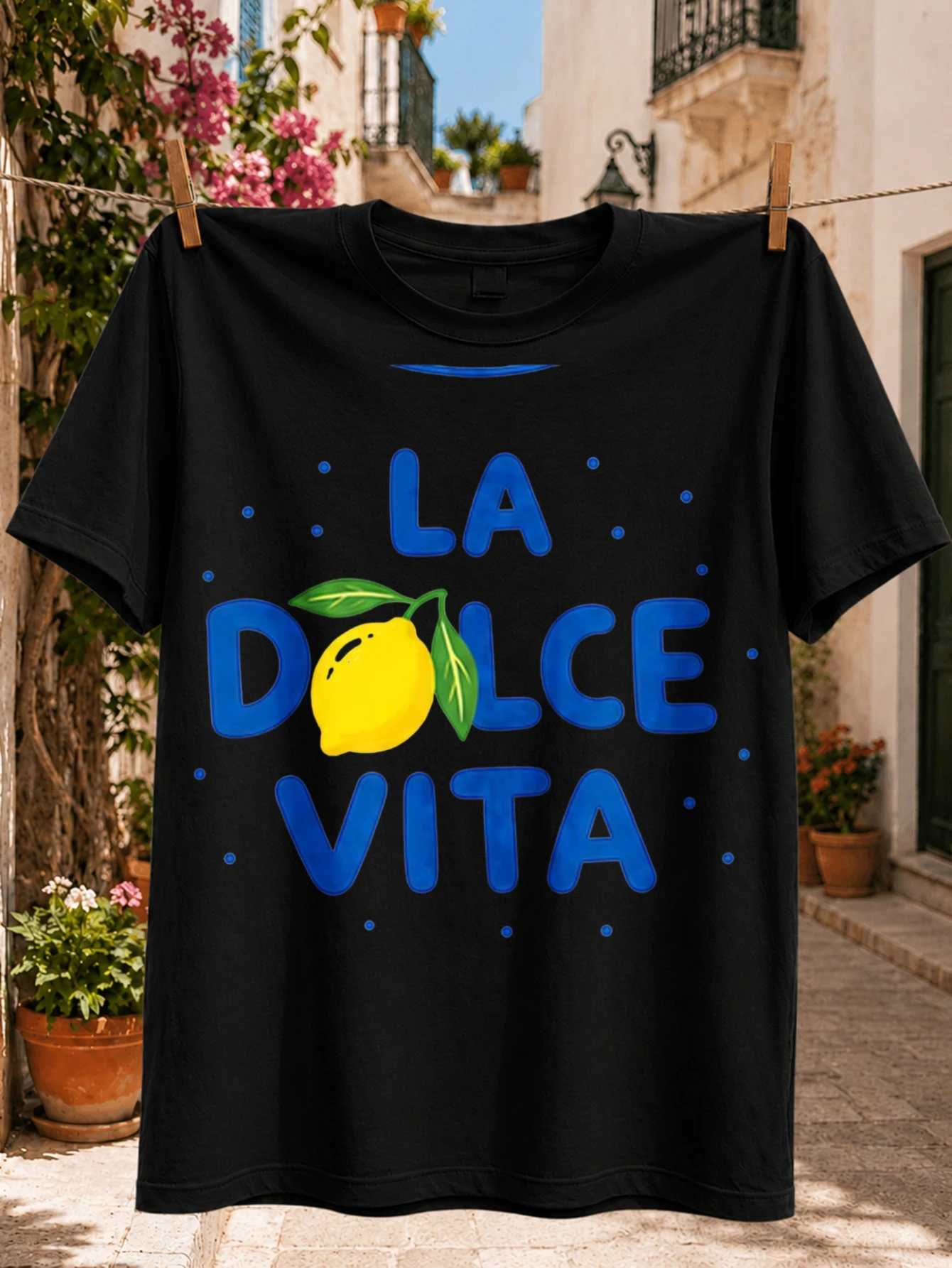 La Dolce Vita Blue Italian LetteringYellow Lemon Green Leaves and Dotted Accents Graphic Women's T-shirt Fresh Unisex T-Shirt