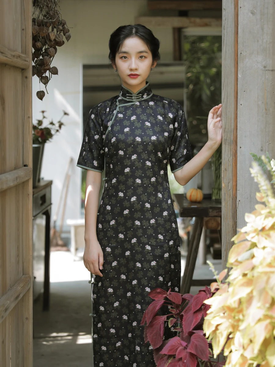 

Летнее винтажное льняное платье Momei с цветочным принтом, средней длины, с полностью распашной передней частью, низким разрезом и А-образным силуэтом