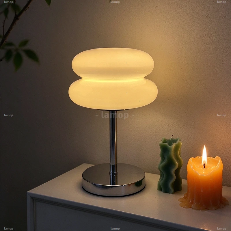 Bauhaus Minimalist Hamburger Glass Table Lamp Vintage Decorative Bedside Lamp Popular Ambient Light for Living Room Bedroom Stud