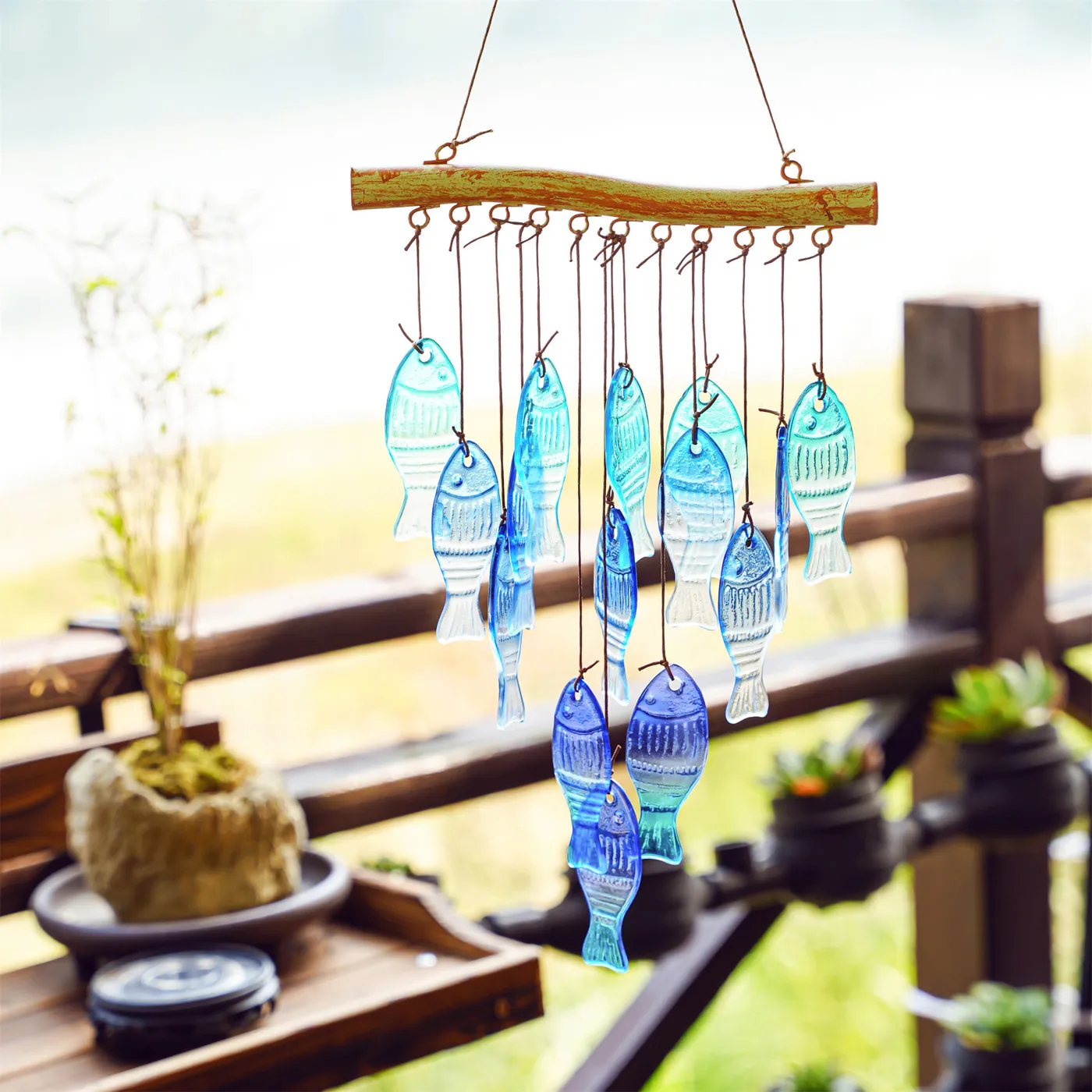 Glass Small Fish Wind Chime Hanging Pendant Outdoor Courtyard Garden Decor Niche Home Coffee Shop Ornament Creative Gift