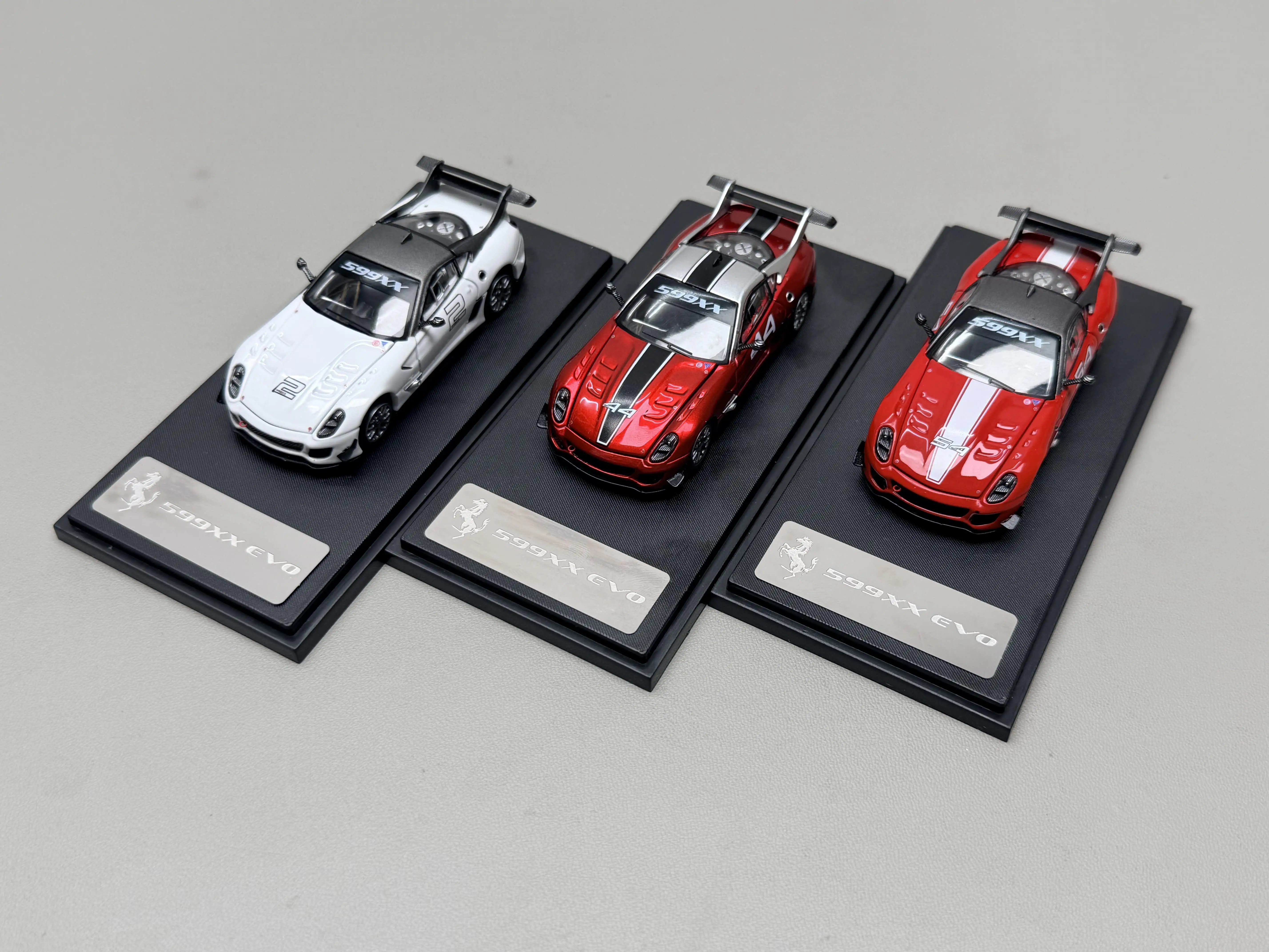 Diecast RM 1:64 Scale Ferrari 599XXEVO Alloy Car Model
