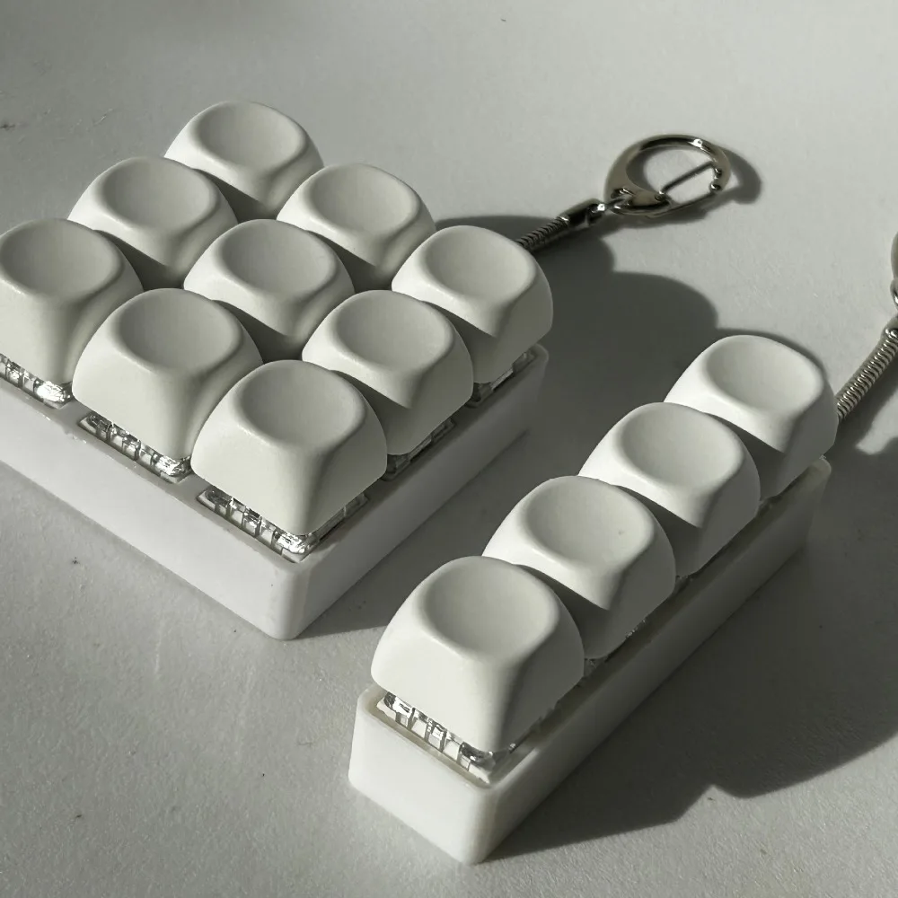 Neue DIY Tastatur Zappeln Schlüsselbund Keycap Tasten Taste Finger Tastatur Kappe 4/9 Tasten Relief Stress Clicker Spielzeug Erwachsene