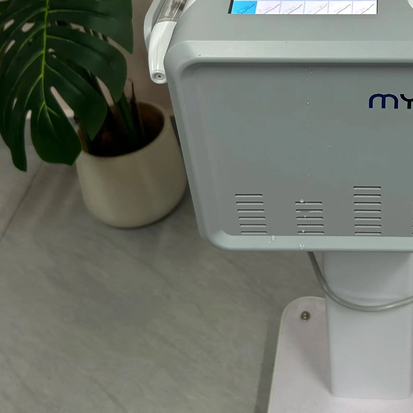 

NEW 6 in 1 Hydrogen Oxygen Beauty Hydra Dermabrasion Facial Skin Needle-free Water Glow Injection Deep Cleansing Machine