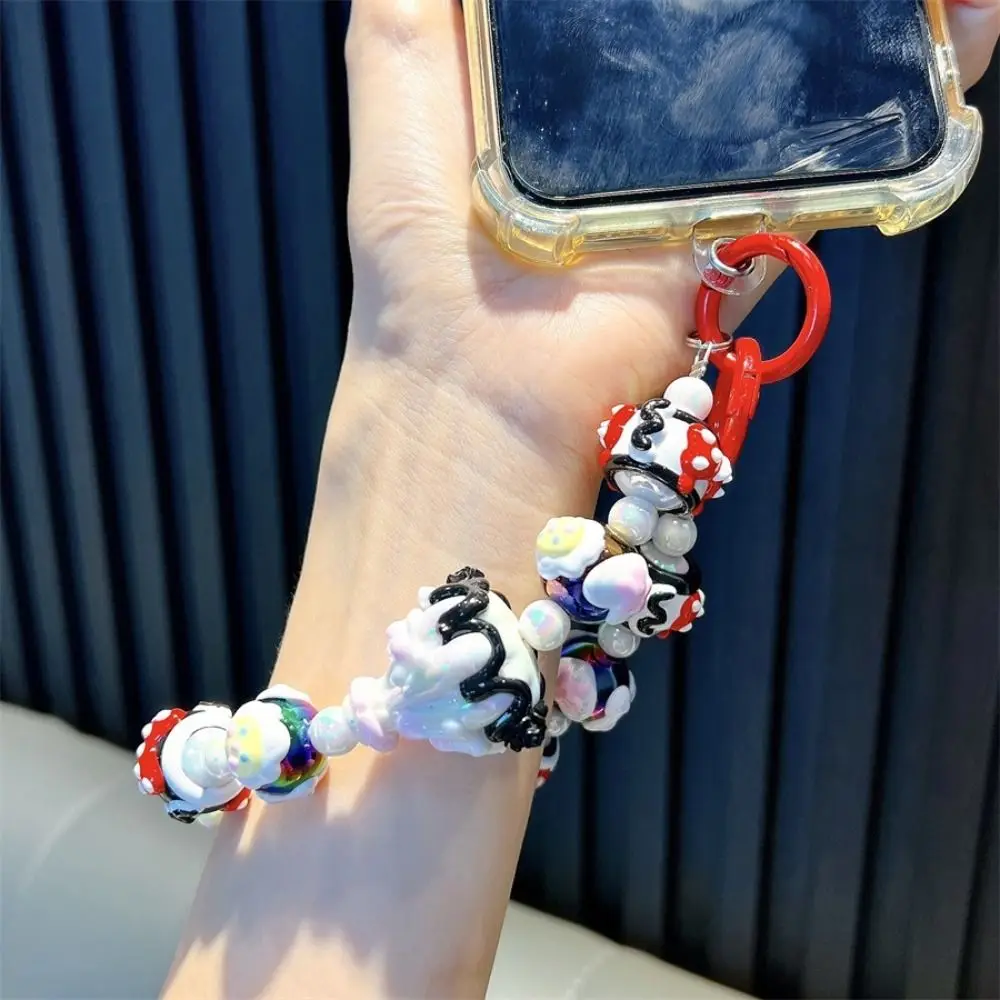 Прочный телефон с подвеской