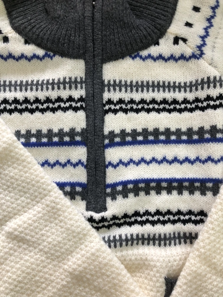 سترة صوفية بسحاب لألبوم Taylor's من صنع المشجعين