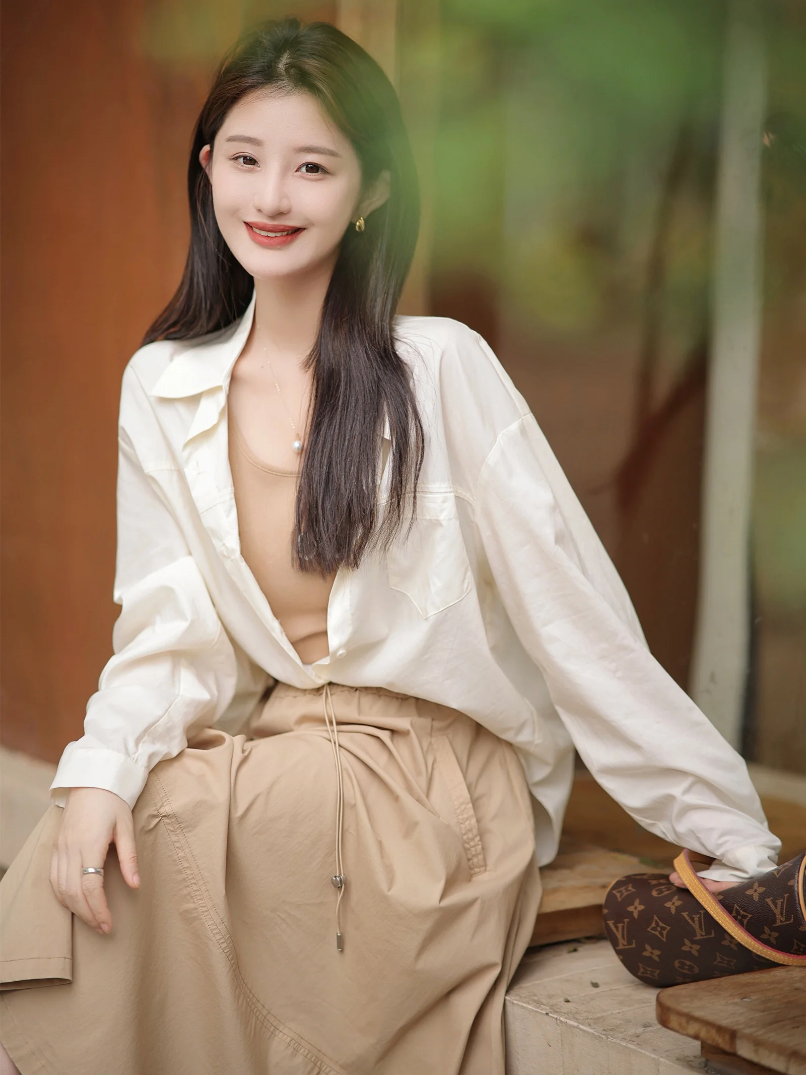 

Zhaodaxi White Casual Silk irt Faionable Commute Sle Long Sve Collar Mid-Length Women's irt Summer Collection