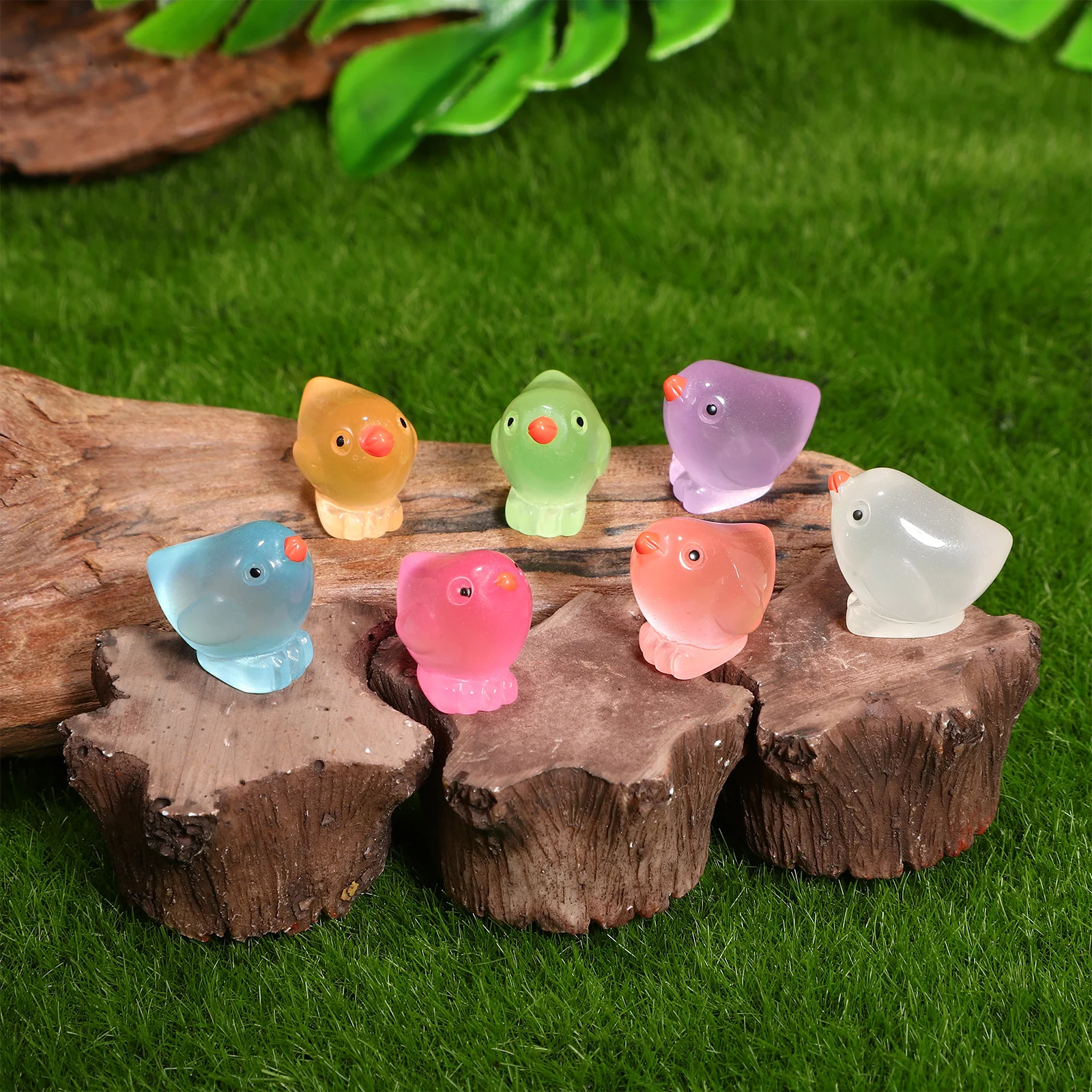 18Pcs Mini Resin Animals Small Chicks Glow-in-The-Dark Cute Decoration for Desk Home Ornament Mini Chickens Small Chicken