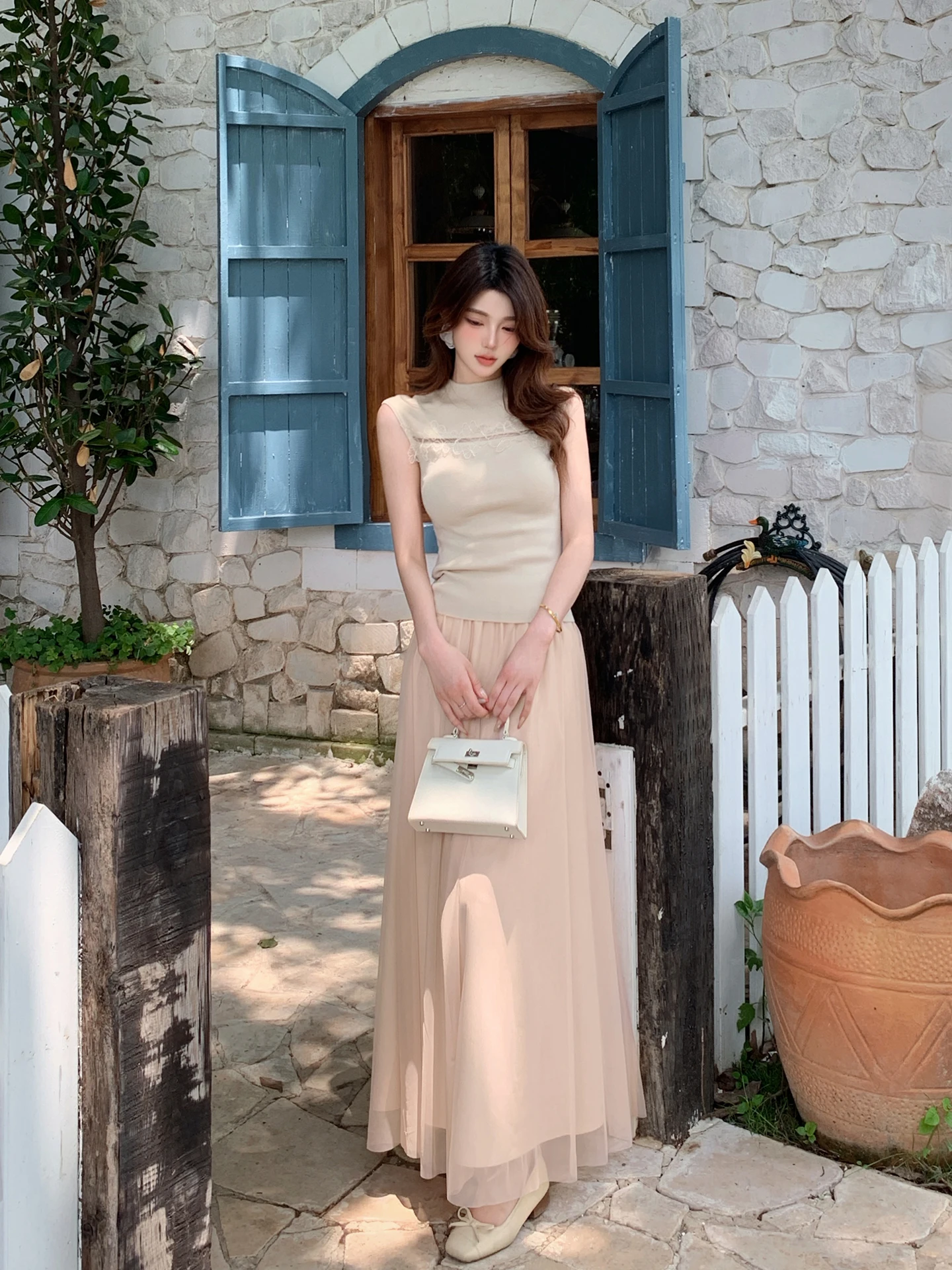 Lingxian Zhihe Evening Mist Ripple Lace Hollow Knitted T-Shirt Women's Spring Summer Sleeveless Slimming Top French Style Hig...