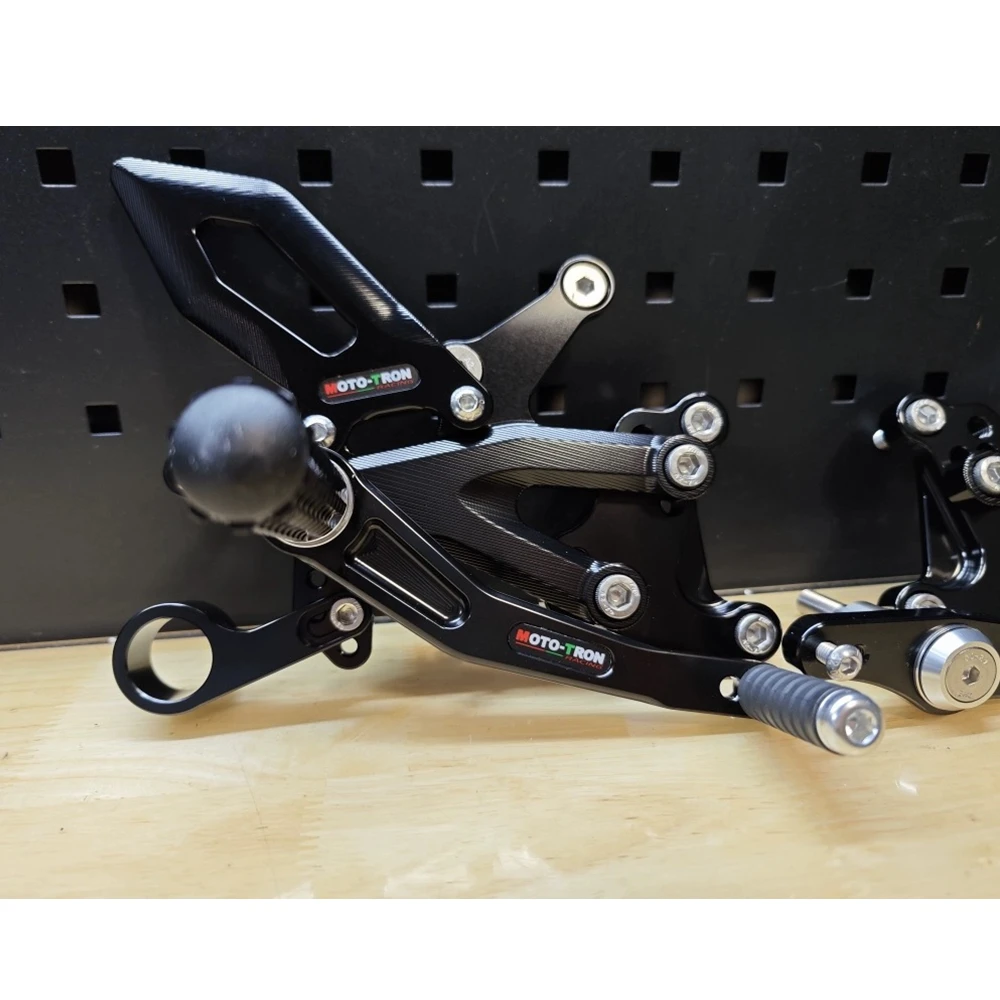 MOTO-TRON motocykl CNC regulowany tylny zestaw Rearsets podnóżek podnóżek do triumfu 765RS 2023-2024