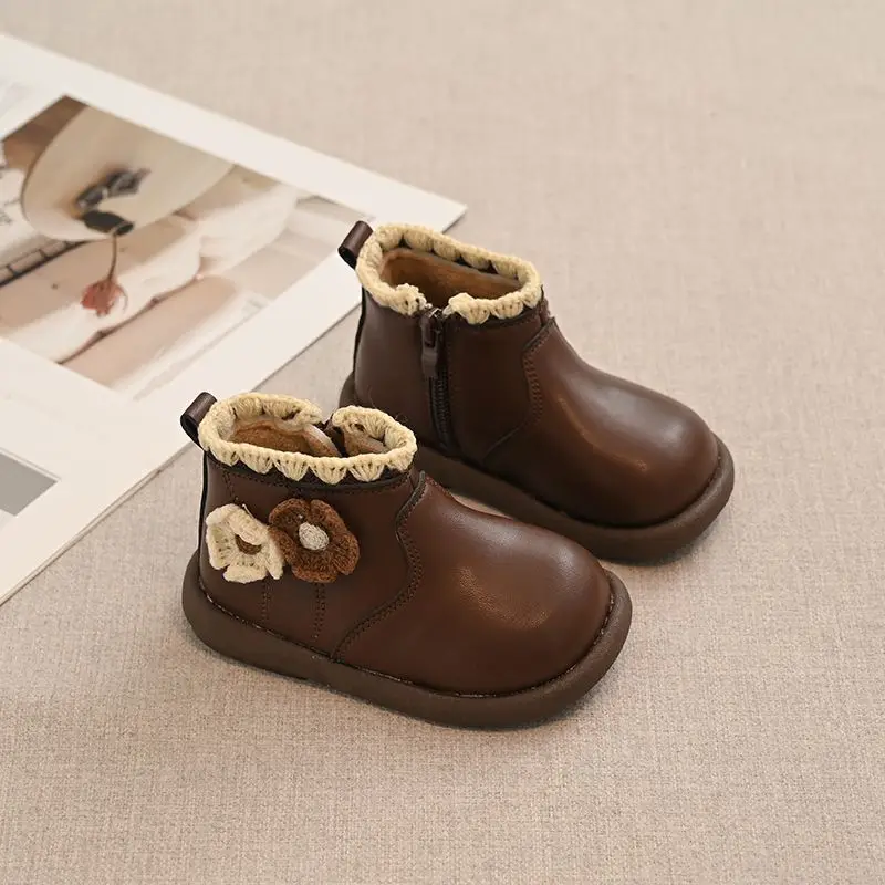 عدم الانزلاق الفتيات الشتاء الثلوج الأحذية 2026 الخريف الشتاء نمط جديد الكورية طفل أحذية بوت قصيرة الدافئة القطن الحراري معزول