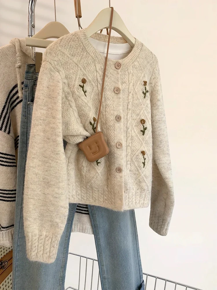 O-Neck Knitted Cardigan Women 2024 Autumn Winter New Lazy Style Flowers Embroidery Long Sleeve Sweater Jacket