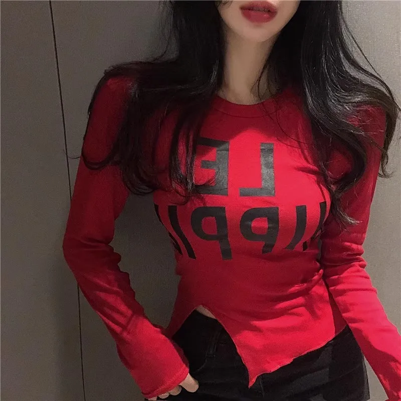 

2026 Spring American Style Letter Print Long Sleeve T Shirt For Women Sexy Slim Fit Cropped Top Irregular Slit Hem Base Tee Y2K