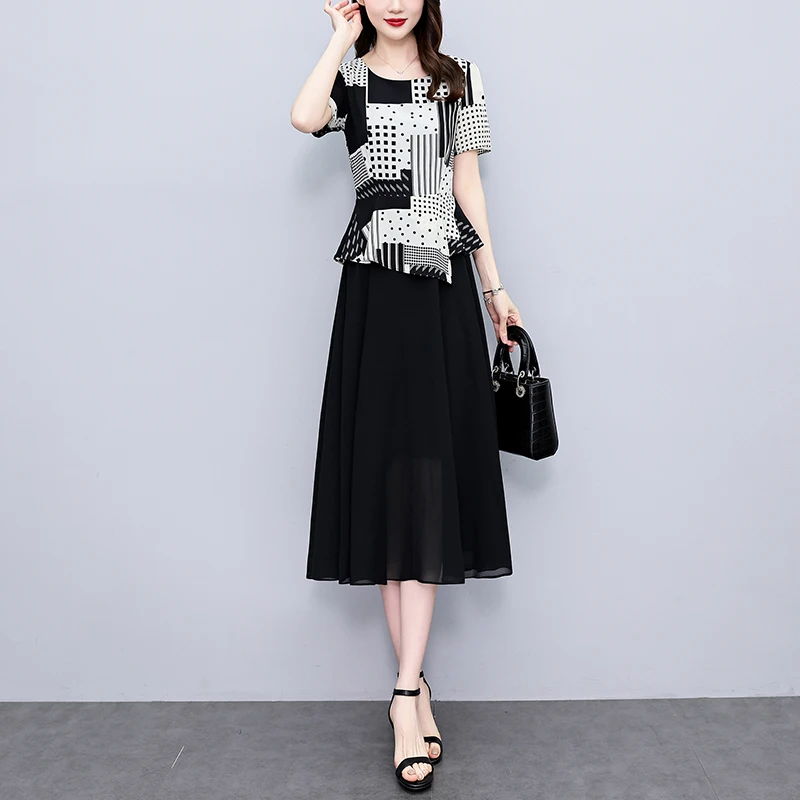 เดรสชีฟองลำลองสไตล์วินเทจสำหรับผู้หญิง ประดับผ้าแบบแพทช์เวิร์ค หรูหราสง่างาม เหมาะสำหรับใส่ทำงานหรืองานพรอม ทรงเข้ารูป สีดำ ชิค ยาวปานกลาง รุ่นซัมเมอร์ 2025