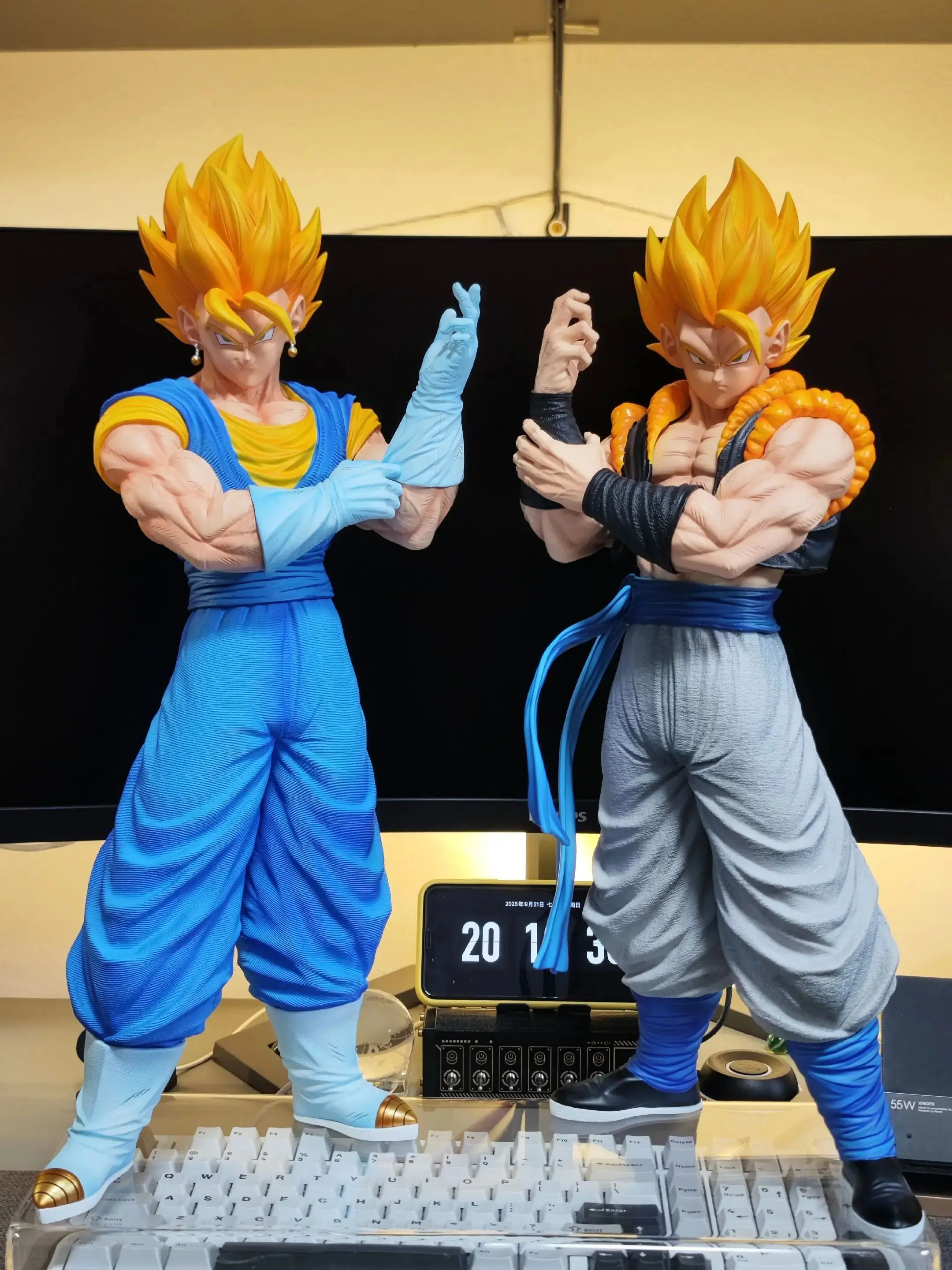 

Dragon Ball Super Large 2% Statue by JT Studio, 53cm Vegito and Gogeta GK Figure, Limited Collectible Display Model