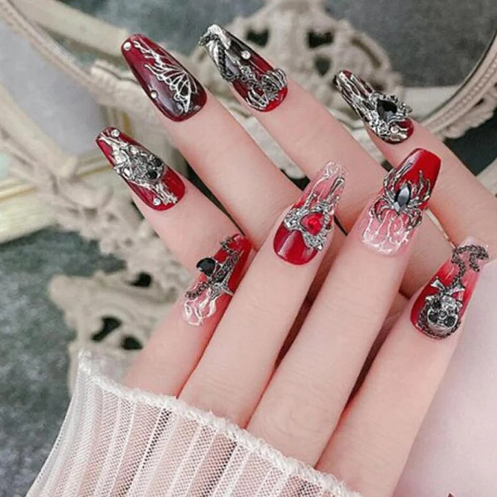 100 Stück Halloween Schwarz Stil Legierung Nagel Charms Y2k Punk Rote Edelsteine Spinne/Schlange/Schädel Nail Art Supplies Halloween Nagel Dekore