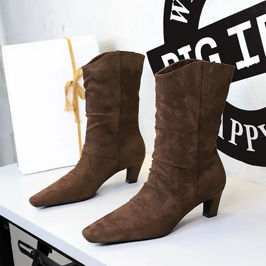 

Retro style square toe Western cowboy boots Women shoes suede Pleated Mid-Calf Boots chunky heel High heel boots winter shoes