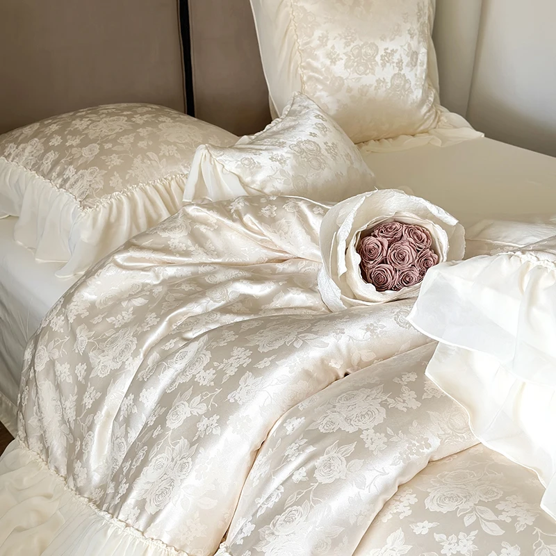 High End Egyptian Cotton Bedding Sets Luxury Beige Jacquard Satin Duvet Cover Bed Sheet Pillowcases Chiffon Lace Quilt Cover