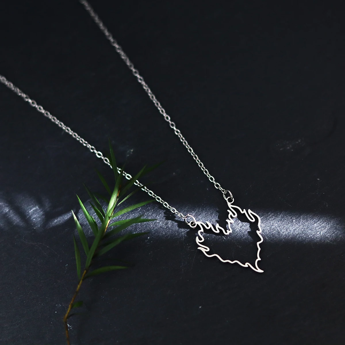 Kinitial Fire Heart Pendant Necklace Women's Stainless Steel Heart Necklace Flame Love Necklace Couple Birthday Gift