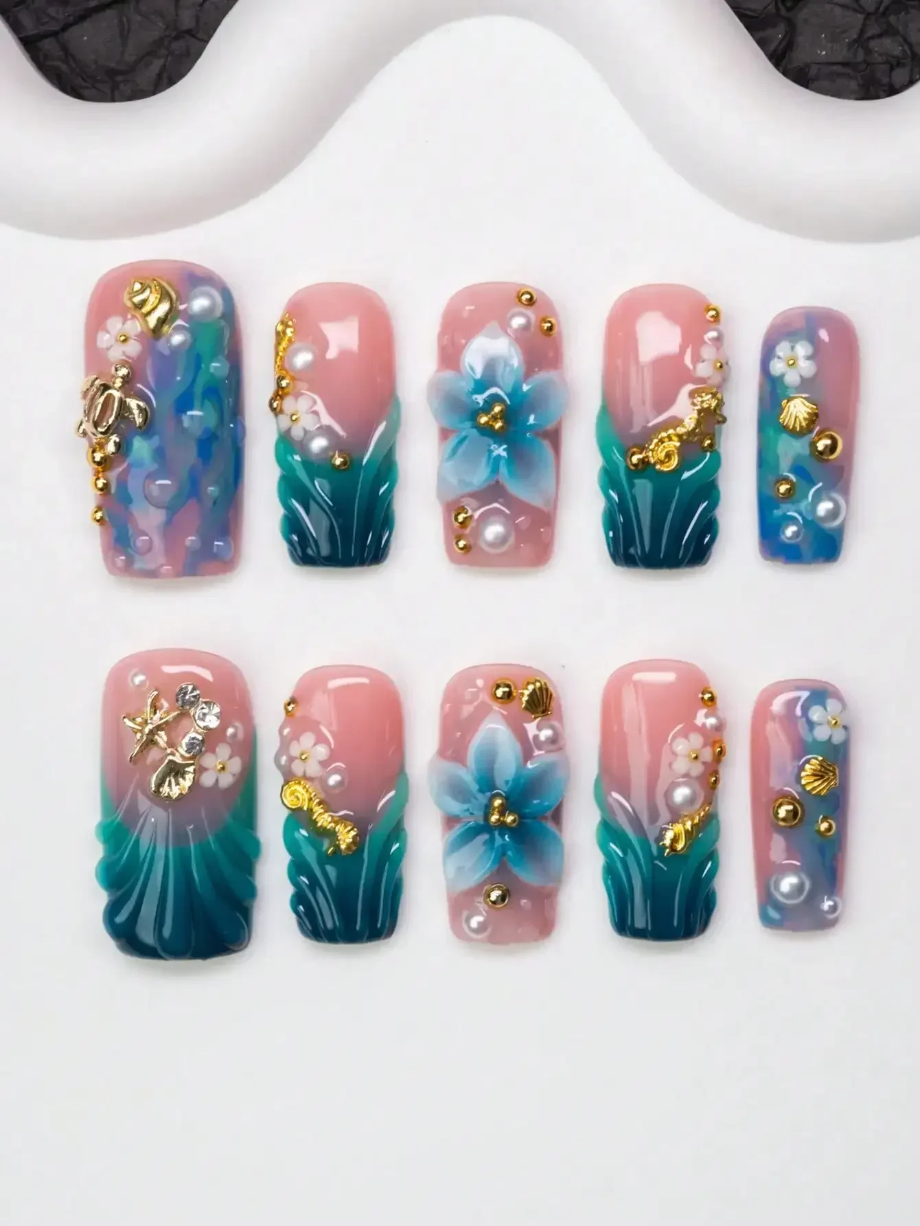 

10pcs/Set Handmade Ocean Theme Square Nail Tips, Y2K Baddie Style, Nude & Green Tie Dye French Tips With Carved Designs Of Seaho