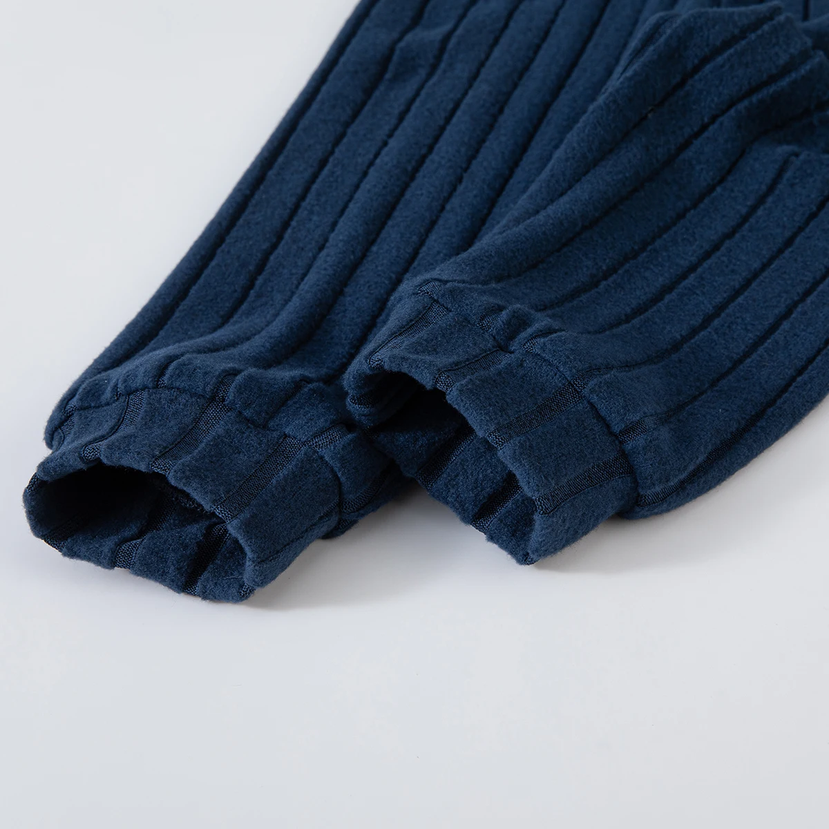 Trajes de pantalones de solapa de manga larga para niños, conjunto de dos piezas con botones y cuello cálido, traje suave de otoño e invierno para niños