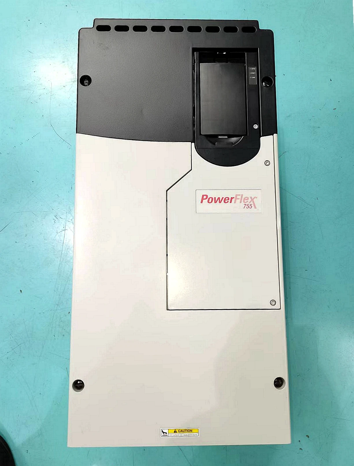 USED bekas di gudang pengiriman cepat