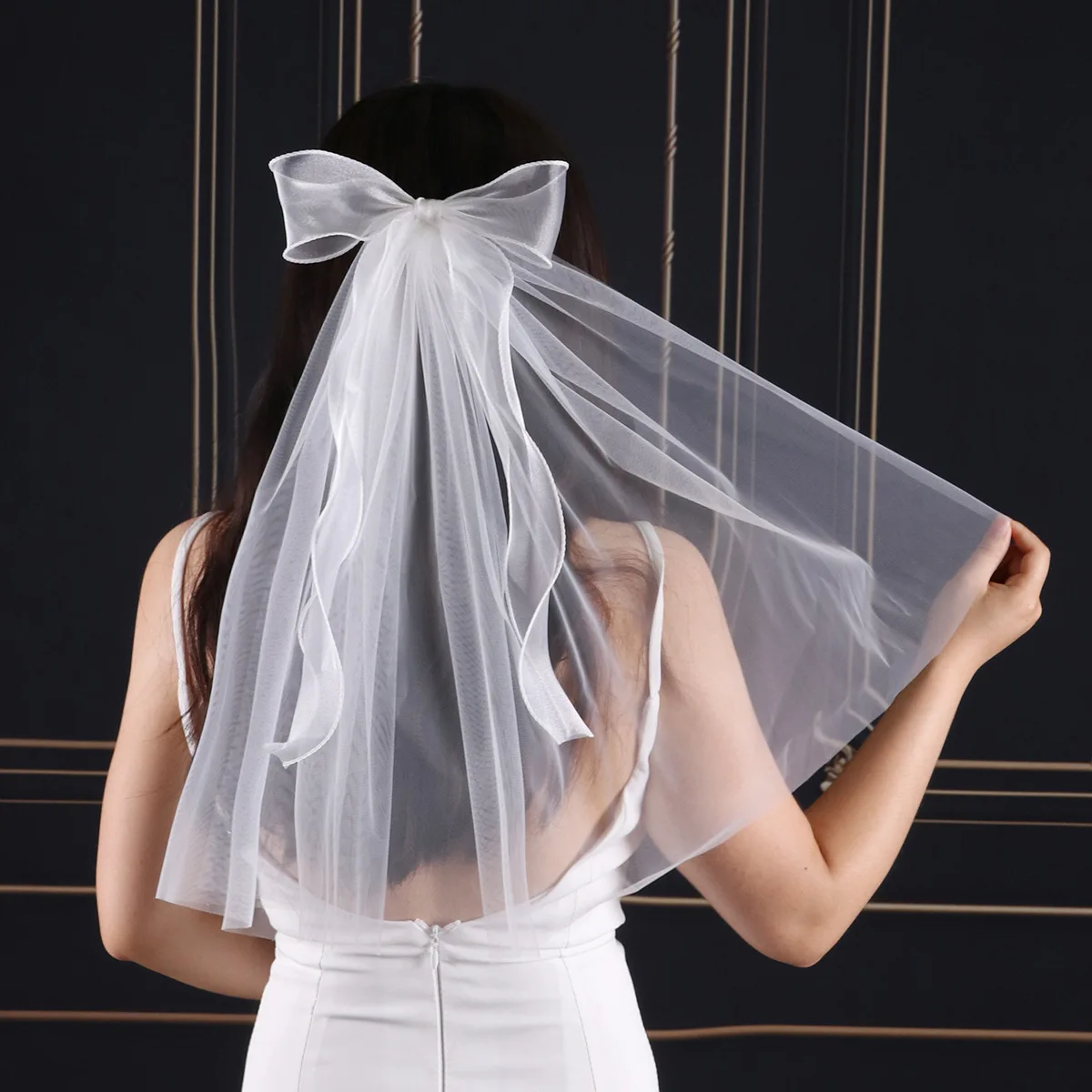 

Bride Veils Wedding 2 layer Pearls Bow Bachelorette Party Bridal Short Veils Headdress Women Tulle Mesh Short Veils With Clip