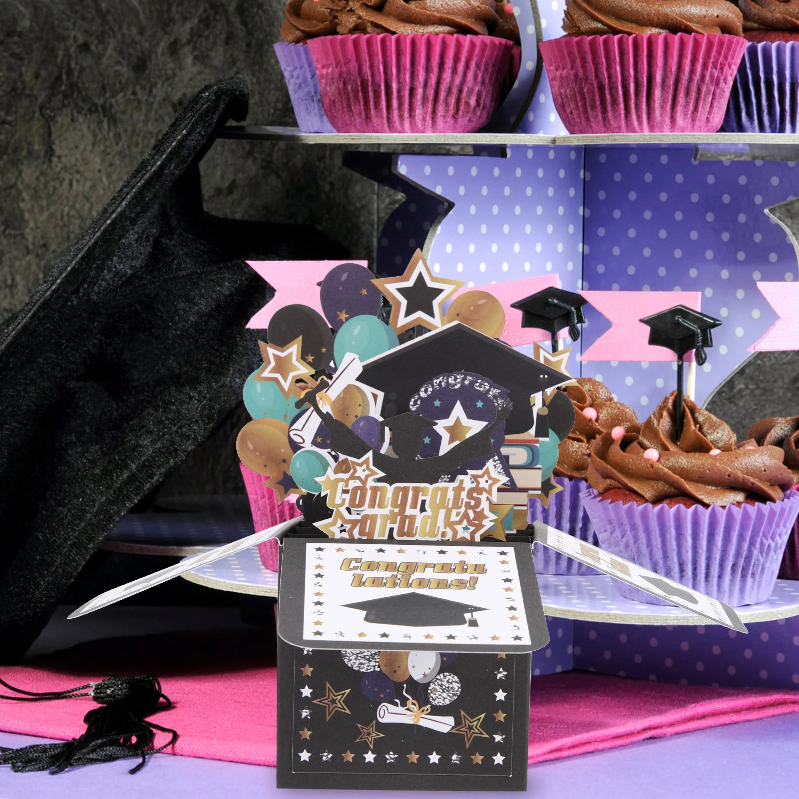 

Graduation Boxed Greeting Card 3D Delicate Festival Card Creative Pop-Up Design Ideal Gift for Friends Lovers Colleagues