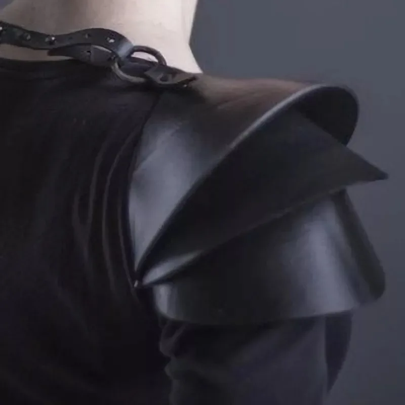 Protectores de hombro de cuero multicapa de guerrero Medieval Retro, accesorios de Cosplay para fiesta y escenario