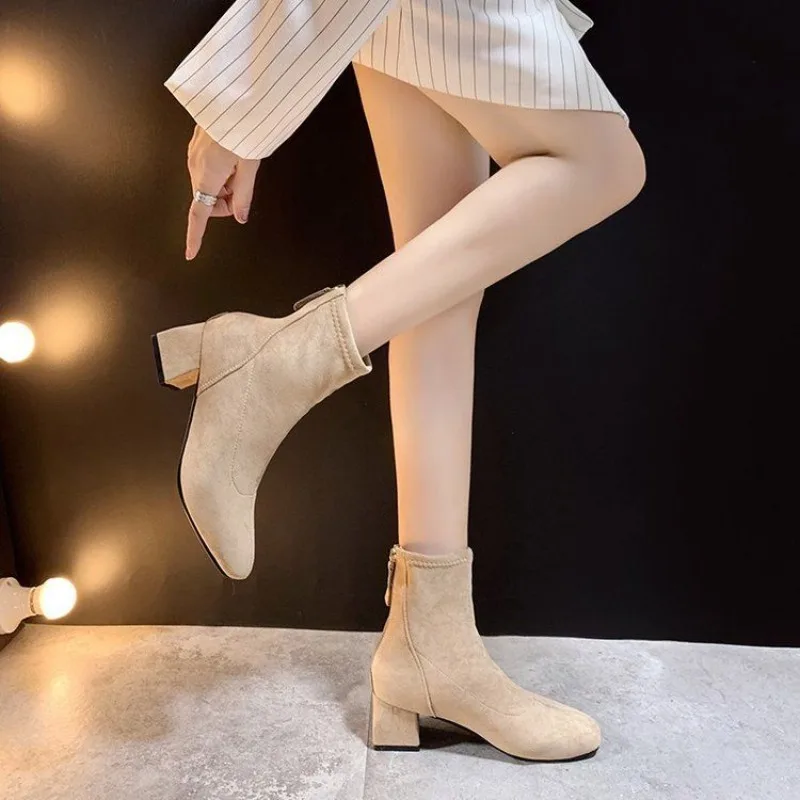 

Осенне-зимние женские короткие туфли, элегантные ботильоны на среднем каблуке, с круглым носком, акция, женские ботильоны высокого качества