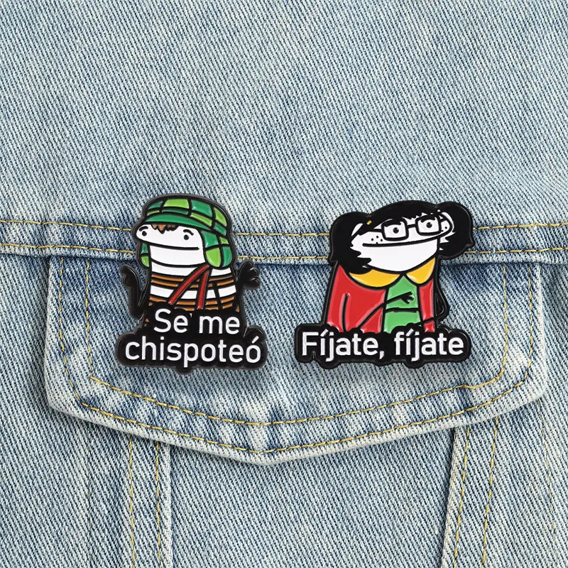Spanische Comedy-TV-Flork-Meme-Emaille-Anstecknadel „Fíjate Fíjate Enamel Pin Tan Divino Se Me Chispoteó Flork Figure Brooch“ – Kleiderabzeichen, Schmuckgeschenke – Detail 11