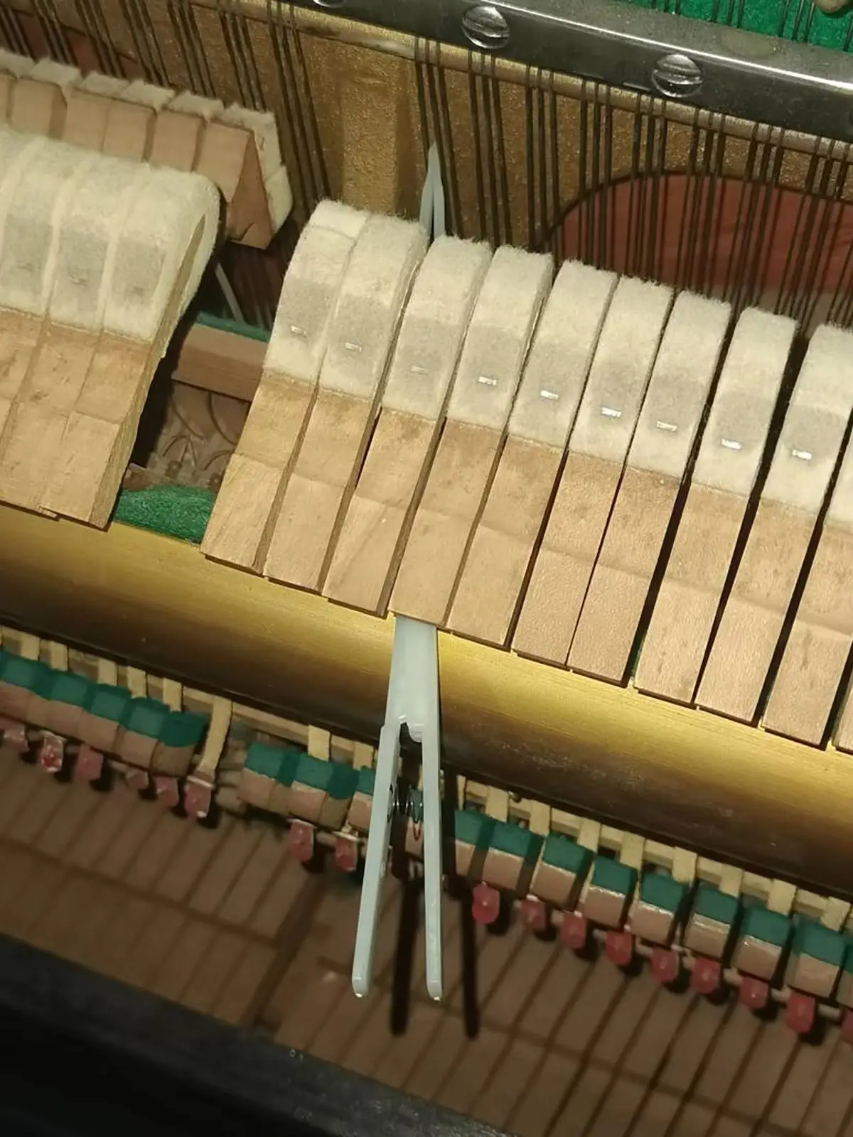 Stimmgeräte für Klavier: Dämpfer für mittlere und hohe Töne, Nylon-Dämpfer, Spezialwerkzeuge – Detail 4