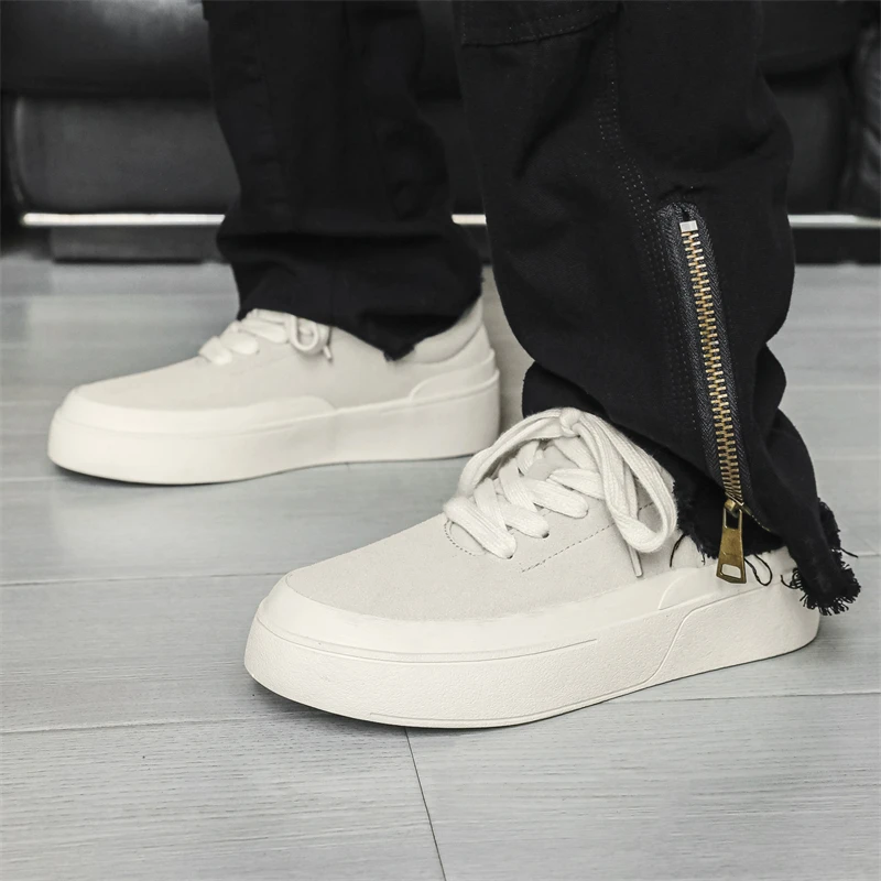 Skateboard Platform Sports Shoes Casual Sneaker Sports and Leisure Male Sneakers Loafers Ventilate Wear-resistant Canvas New