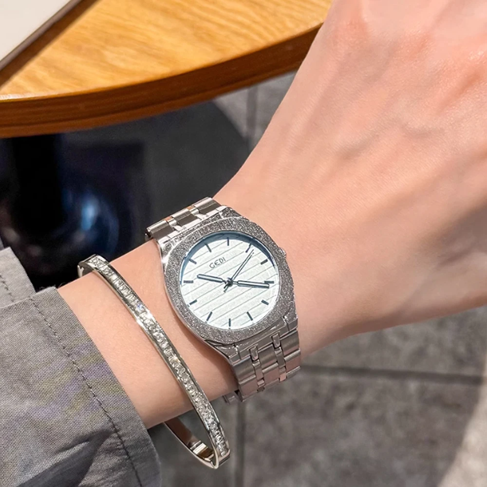 Fashion temperament minimalist luxury disc wind steel belt with quartz women's watch