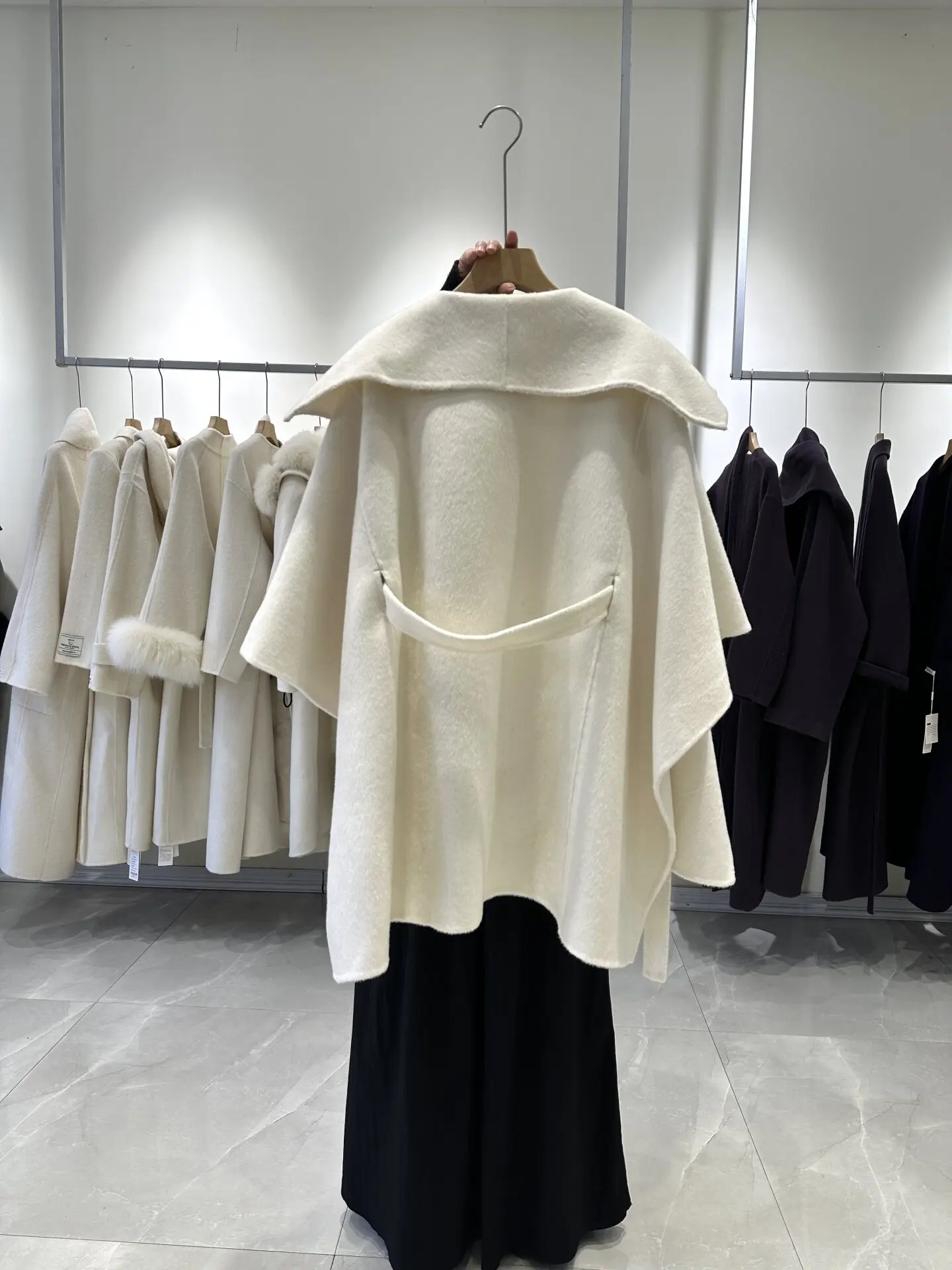 Minimalist Cape Shawl Double Face Wool Coat Women Fox Fur Collar Noble Lady Premium Woolen Cloak Elegant High End Winter Outer