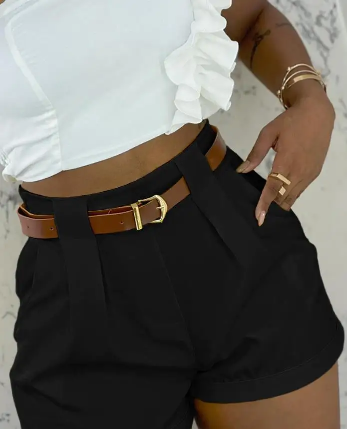 Fashionable and casual high waisted pleated shorts with loose pocket design, new women's shorts for summer 2025