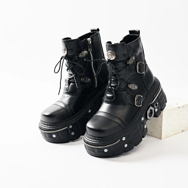 

Men Platform Niche 2024 New European and American Style Goth Style Locomotive Platform Sneakers Punk Boots Women