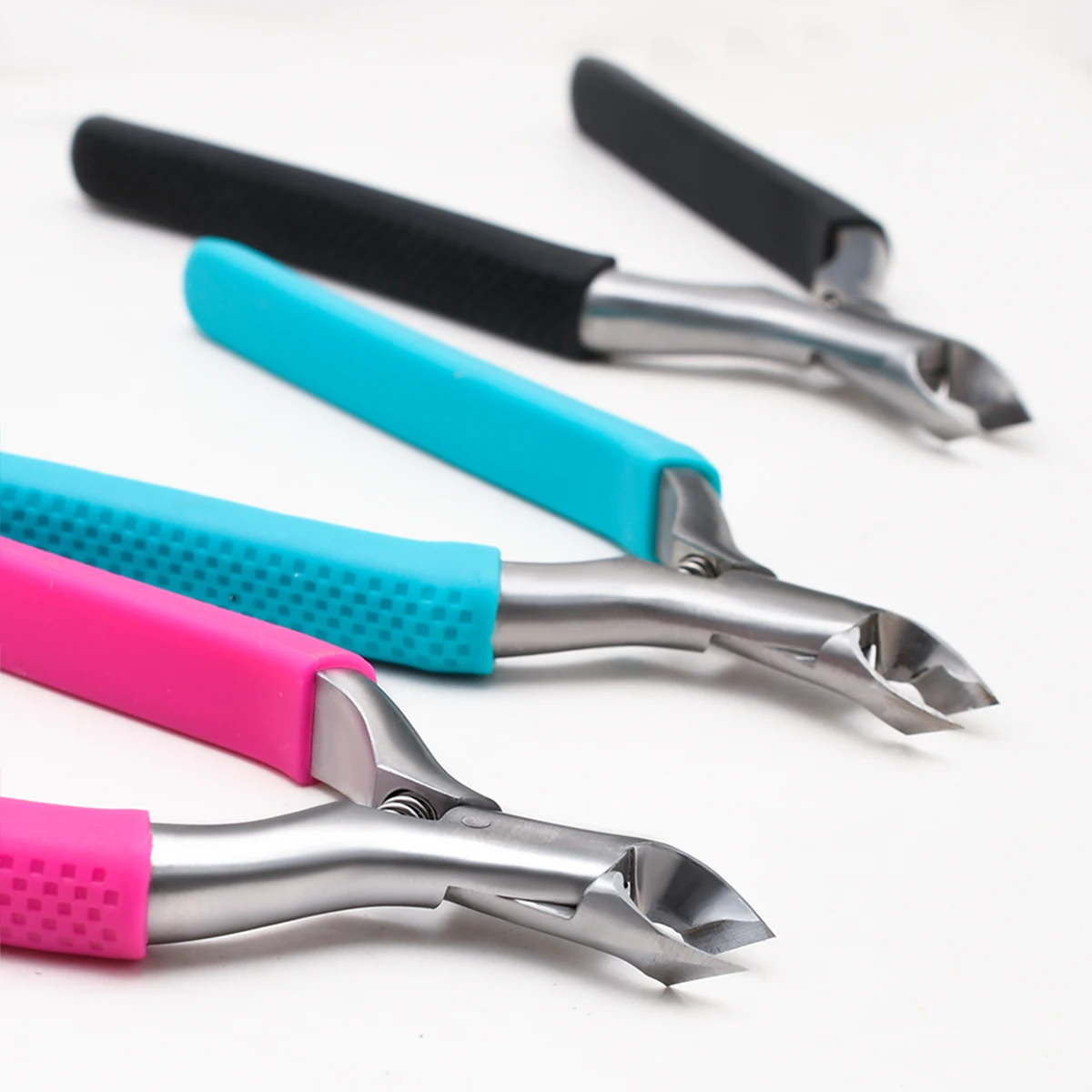 Forbici per cuticole in silicone per manicure Colora Manico antiscivolo Pinze per cuticole Trim bordi per unghie Forbici per cuticole con ardiglione