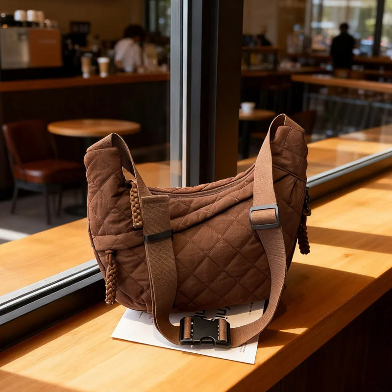 

Шикарная стеганая сумка через плечо, новые зимние пригородные сумки на плечо, сумки-хобо для женщин, удобные и универсальные текстурированные сумки-хобо