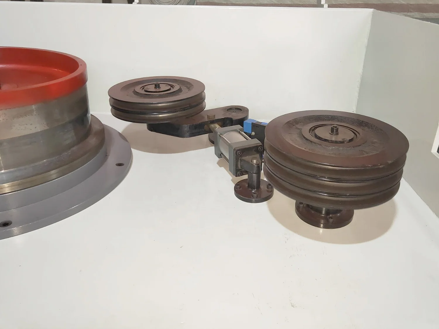 Macchina automatica per trafilatura di filo in acciaio inossidabile ad alta produttività con design a linea retta di controllo PLC