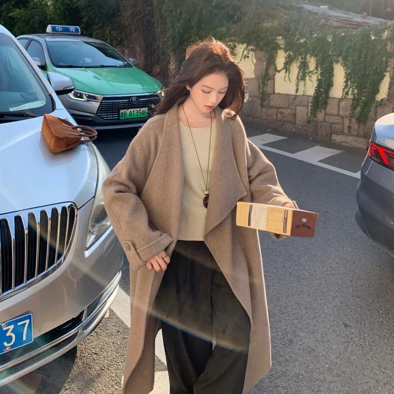 A new youthful versatile comfortable and skin-friendly casual fashion long trench coat