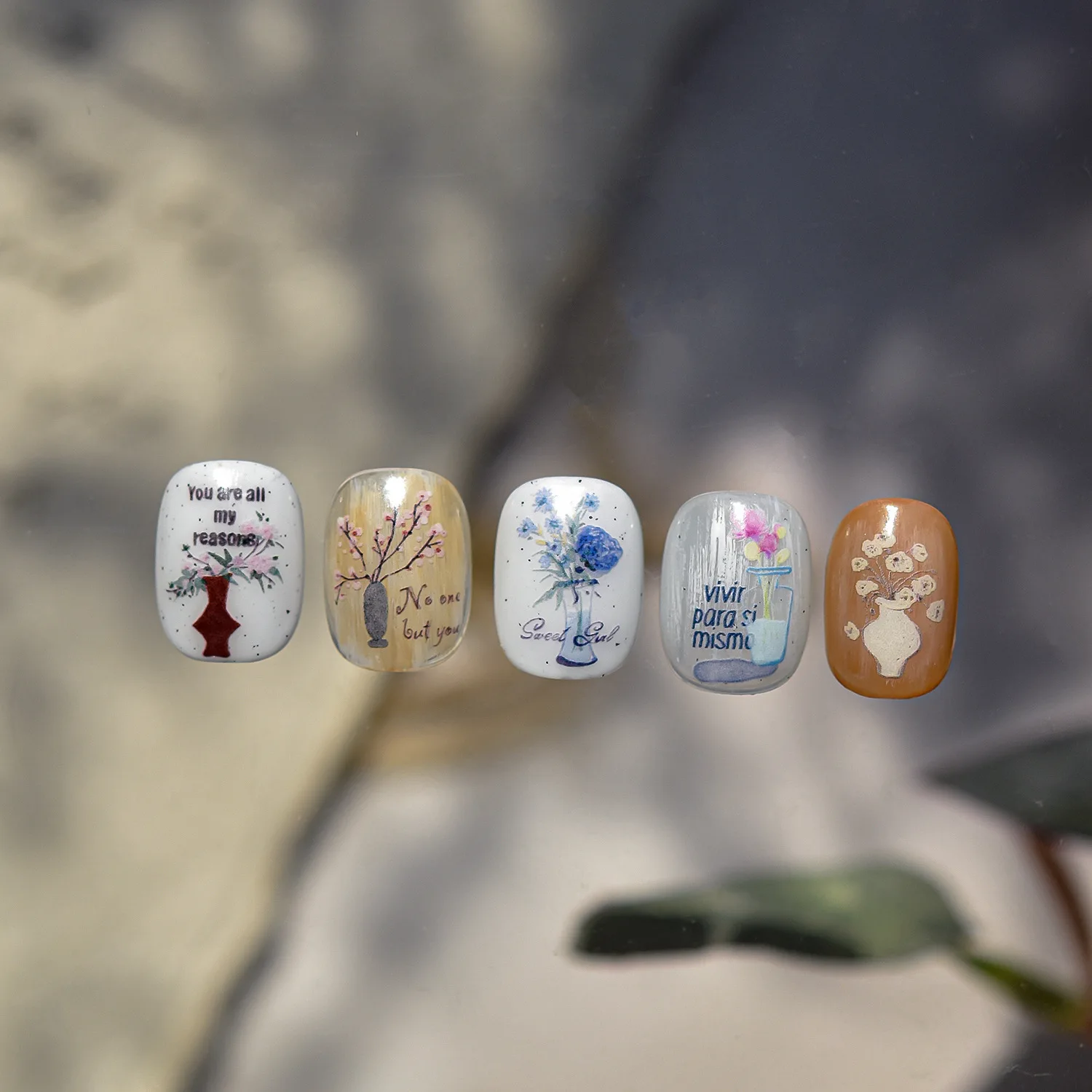 Mode elegante atemberaubende Ikebana Rose Pflaumenblüte Gänseblümchen Vase Blumenarrangement Winter süße Nail Art Dekorationen Aufkleber DIY