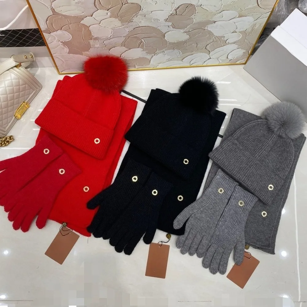 Master Handmade Outdoor Wool Ball Knitted Hat Scarf Gloves Three-piece Set Warm Pile Hat Three-piece Set Light Luxury Gift