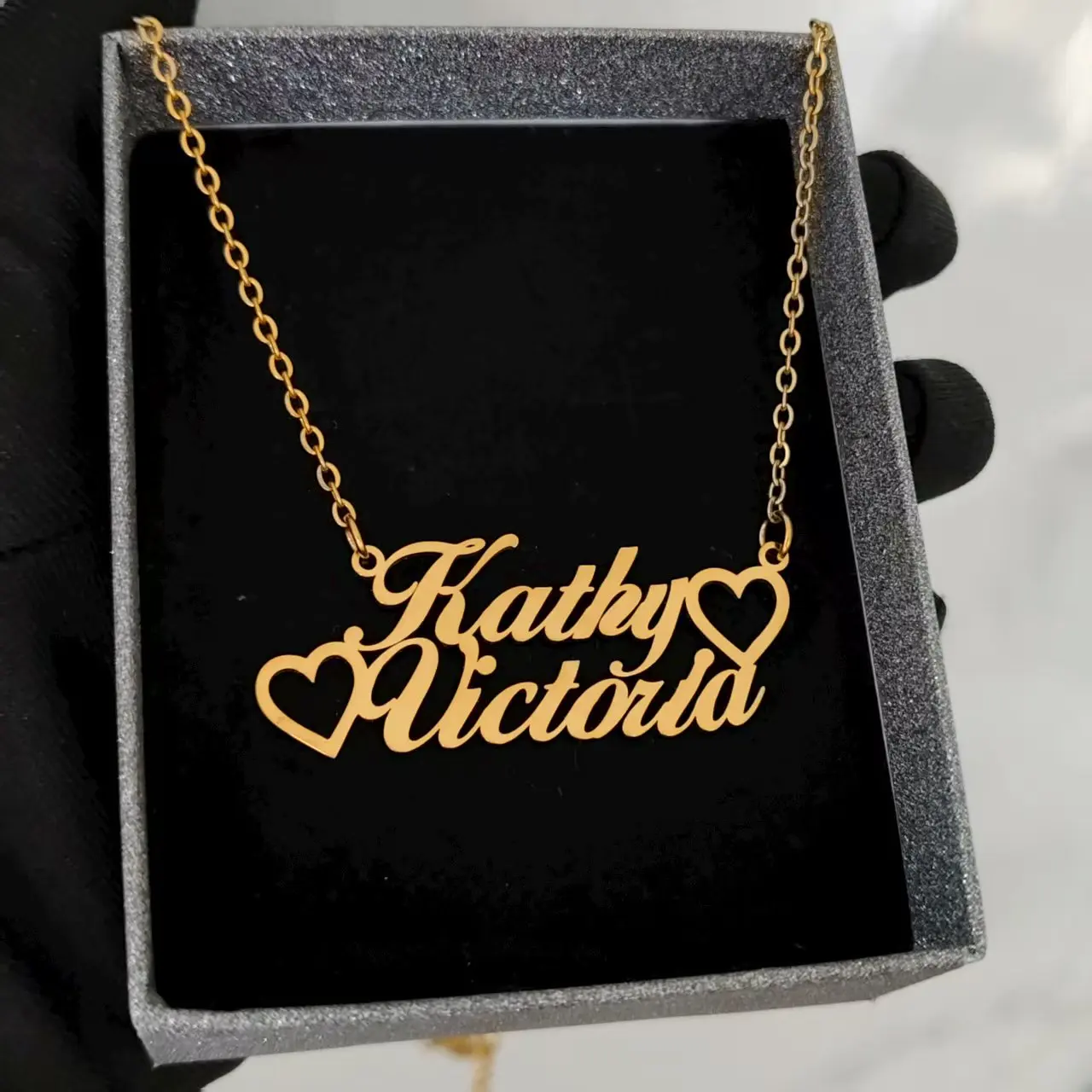

New Personalized/Customized Name/Letter Necklace Personalized Letter Nameplate Pendant/Necklace Valentine's Day Gift for Her/Him
