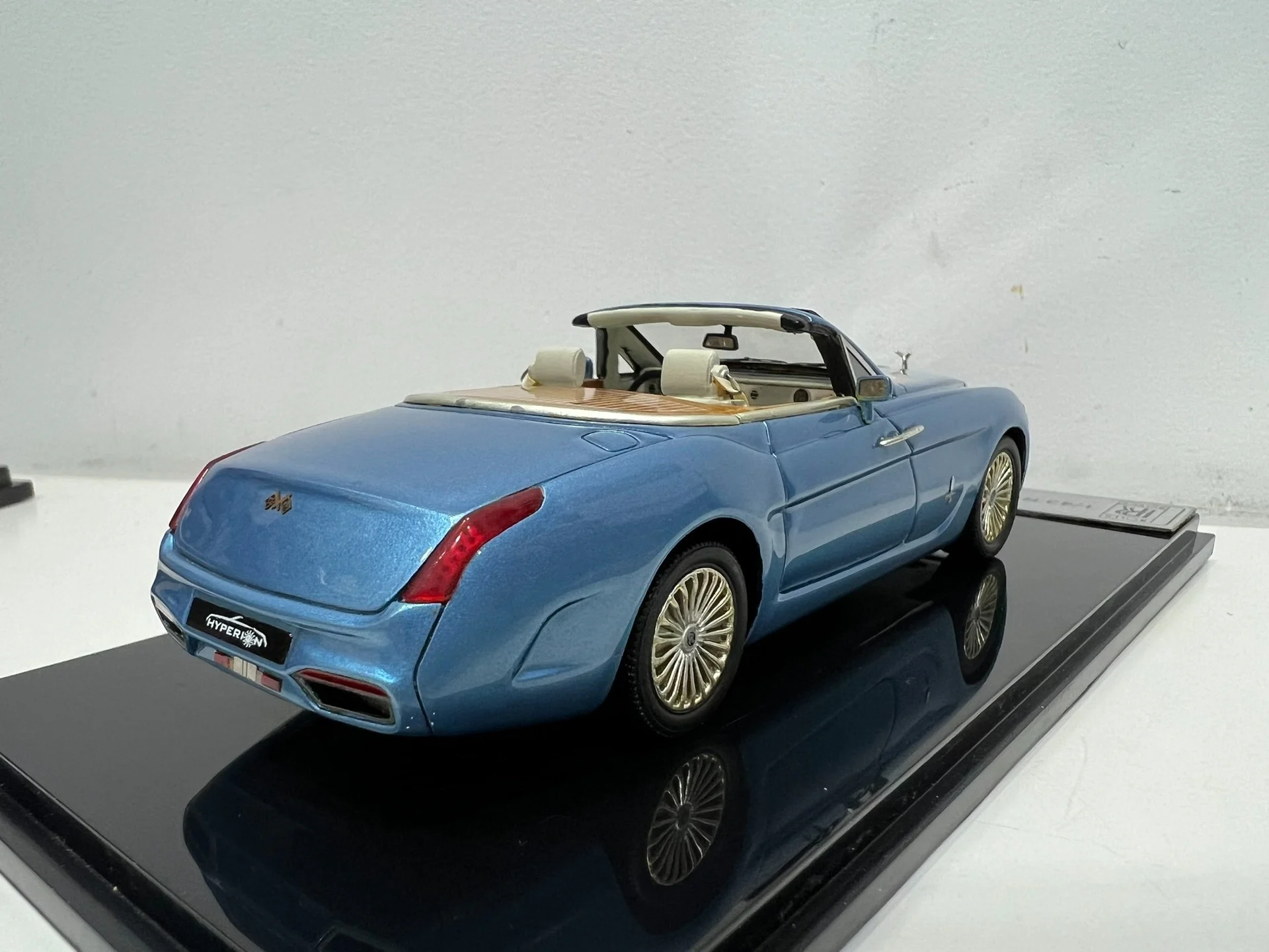 Model samochodu Rolls-Royce z żywicy Hyperion w skali 1/43, kolekcjonerski, zabawka, prezent, pamiątka, ozdoba do ekspozycji