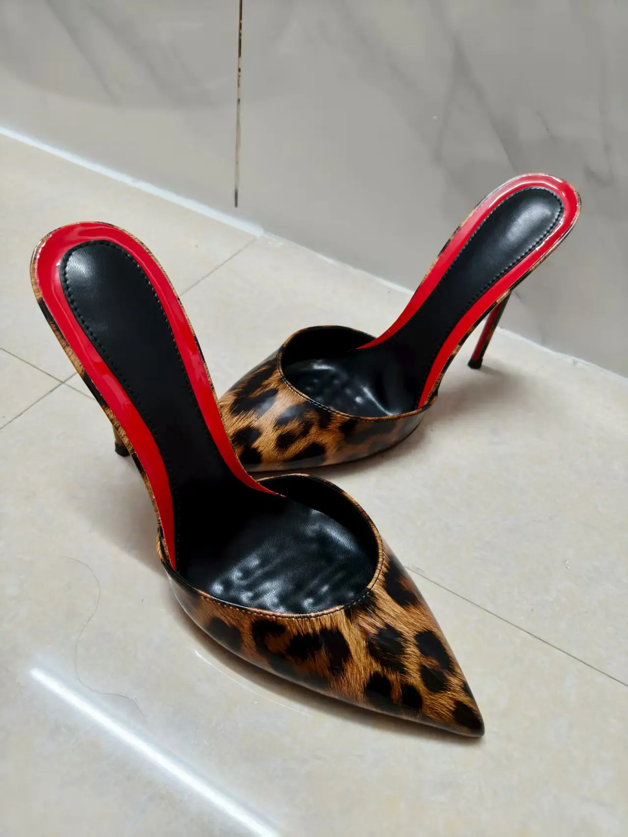 

New 12cm sexy leopard print pointed high-heeled shoes for women, ultra-fine heel toe sandals, half slippers for outdoor wear