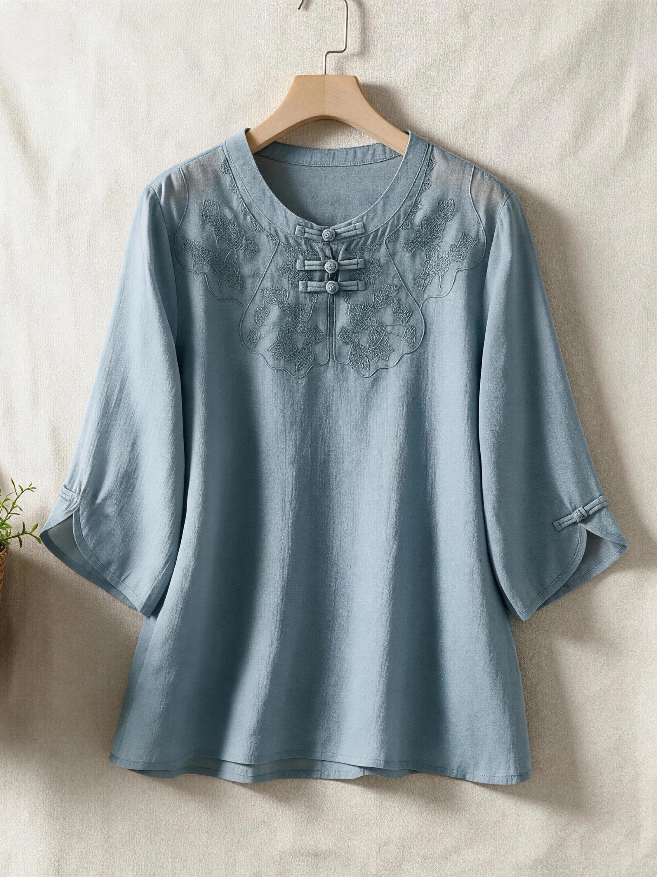 

New Chinese Style Women's Loose Fit Cotton Linen Shirt Embroidered Stand Collar Five Sleeve mid Length Breathable Summer Top