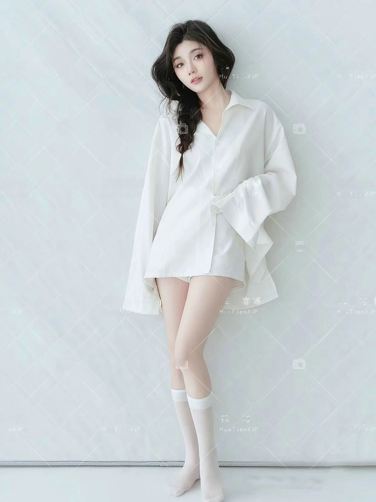 

Футболка Oxygen Style для фотостудии, новая коллекция 2026 года, для молодых девушек, для художественных фотосессий, создающая ощущение чистоты и прохлады